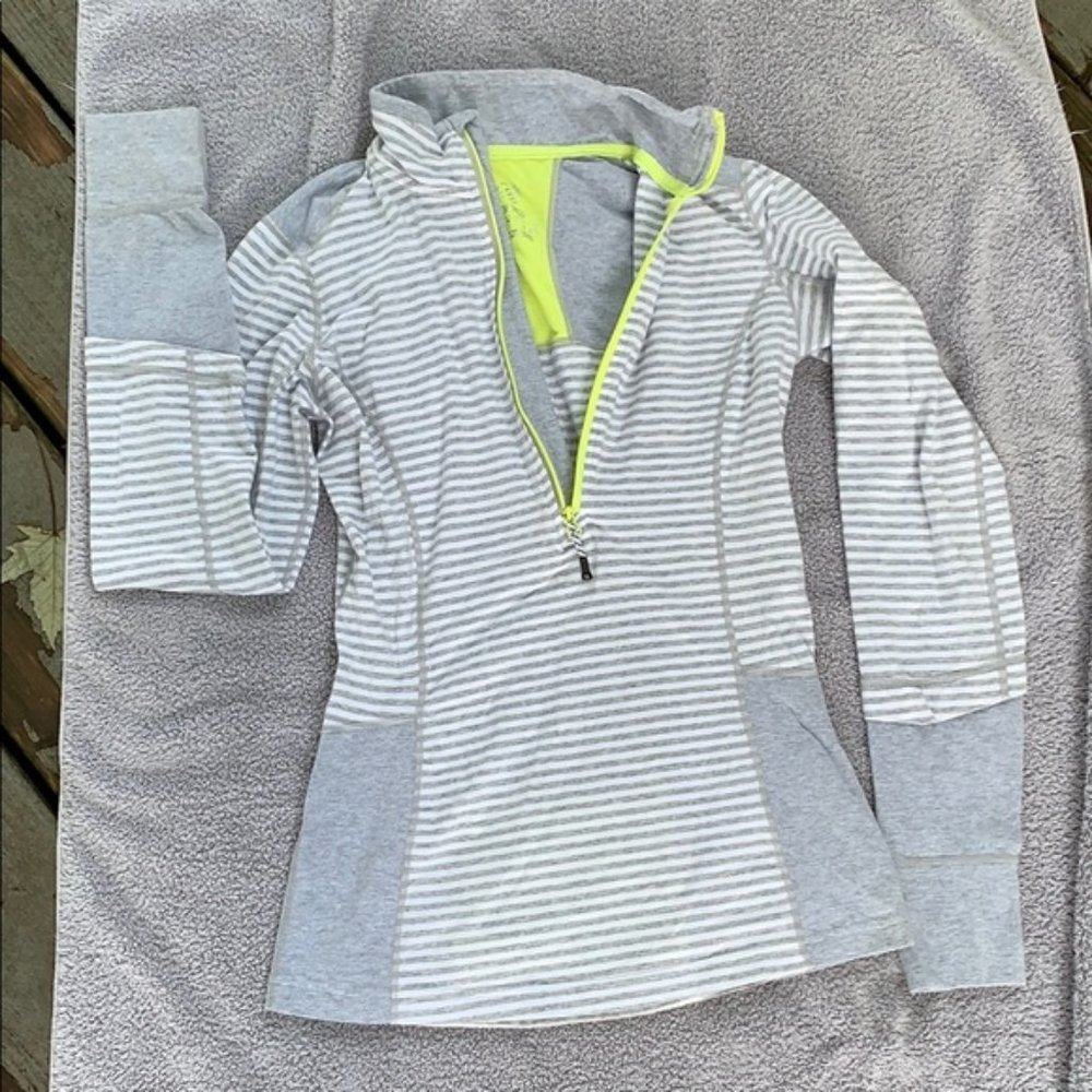 MPG Ladies size XS workout shirt yellow and gray